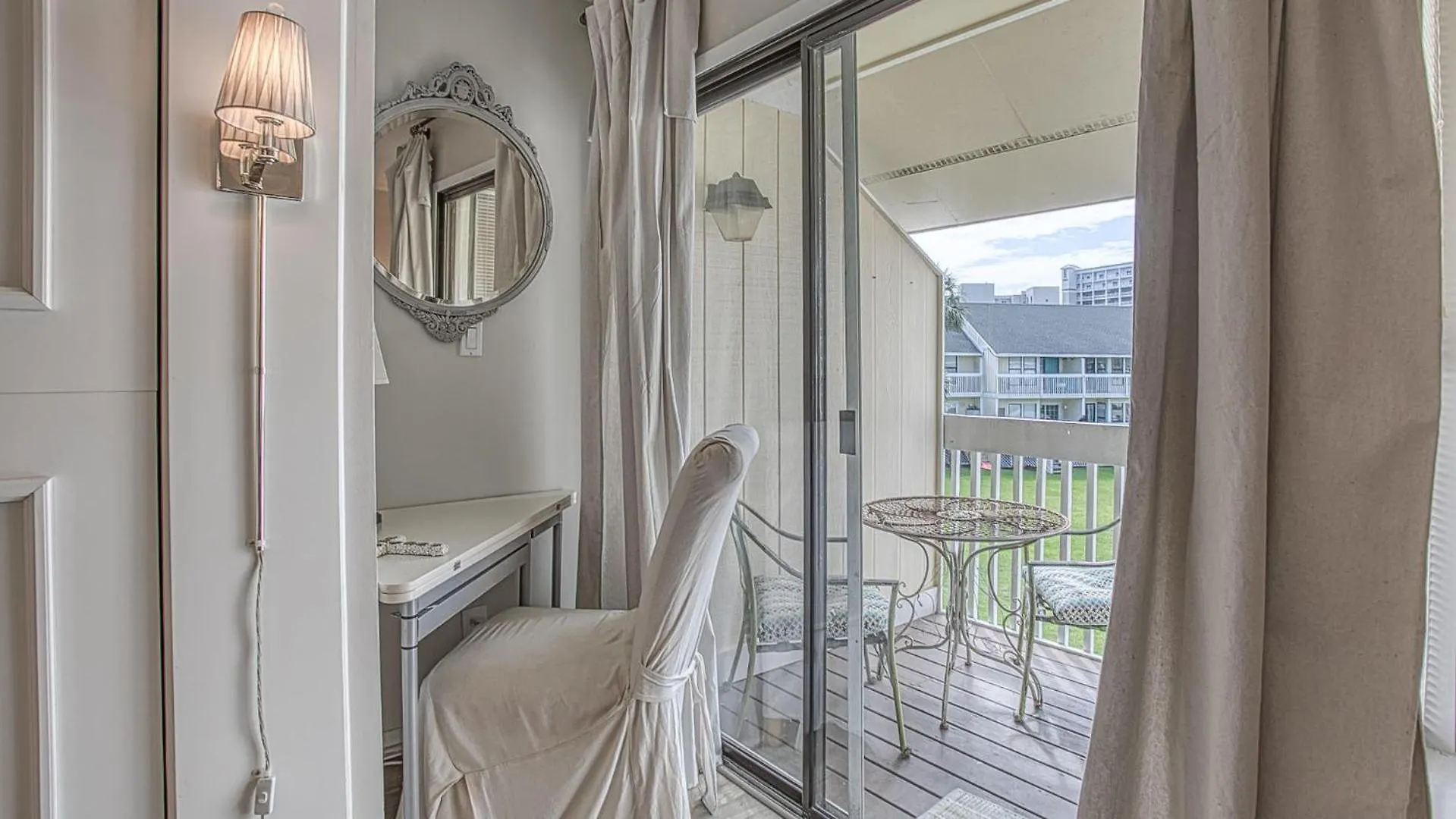 Holiday home Sandpiper Cove 8239 Newly Remodeled Short Walk To The Beach Destin